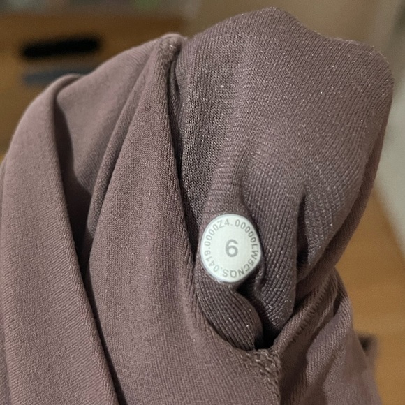 NWT Lululemon Align Pant II 25" *Lunar New Year Misty Mocha Size 6 - Picture 8 of 8